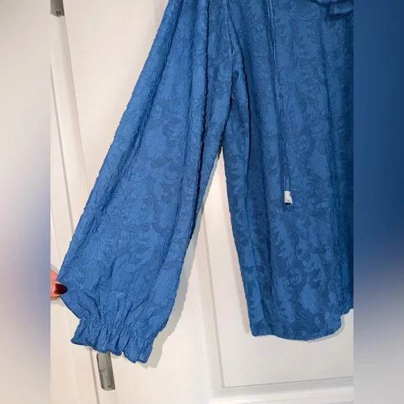 Susan Graver Women’s Blue Ruffled Long Sleeve Top - Picture 2 of 8